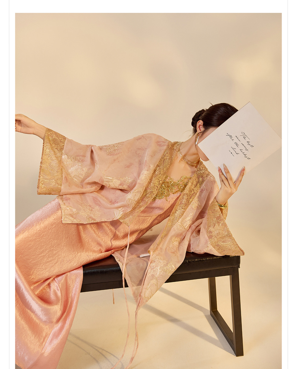 Áo khoác nữ dáng rộng thêu họa tiết thắt dây phong cách thanh lịch — Bột tạo khói (Giao hàng trong 7 ngày)