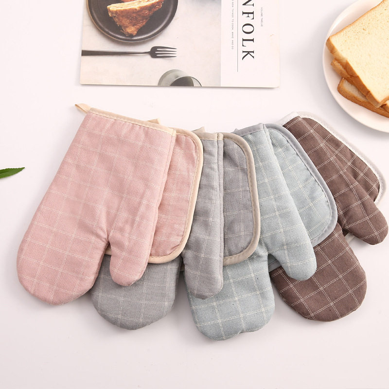 Insulated Gloves Set Thickened High Temperature Resistant Oven Gloves Anti-Scalding Microwave Oven Gloves Heat Resistant Heat Resistant Gloves Wholesale