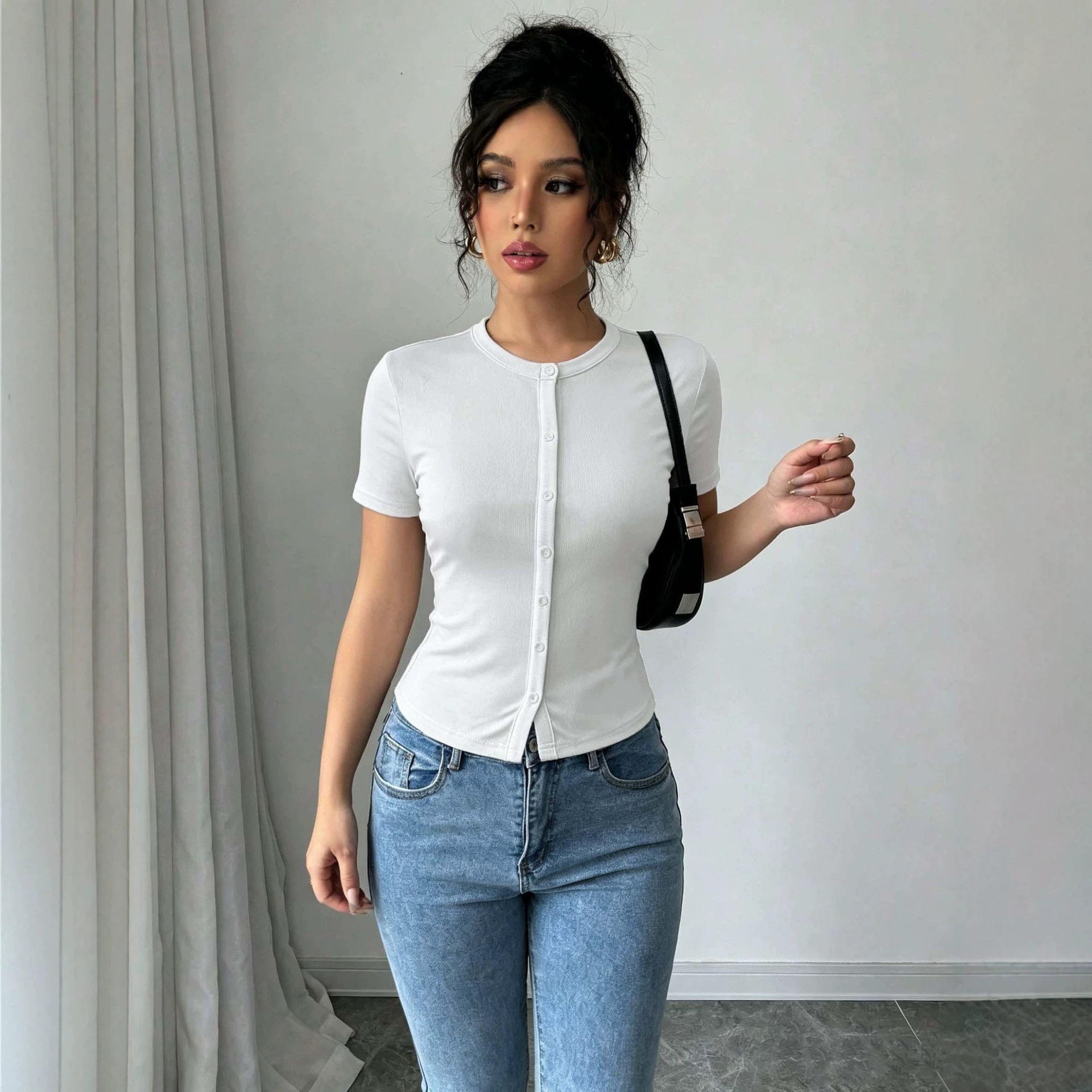 Casual Womens T Shirt Slim Fit Cropped Short Sleeve Lightweight Fabric Summer Wear for Everyday Use Wholesale