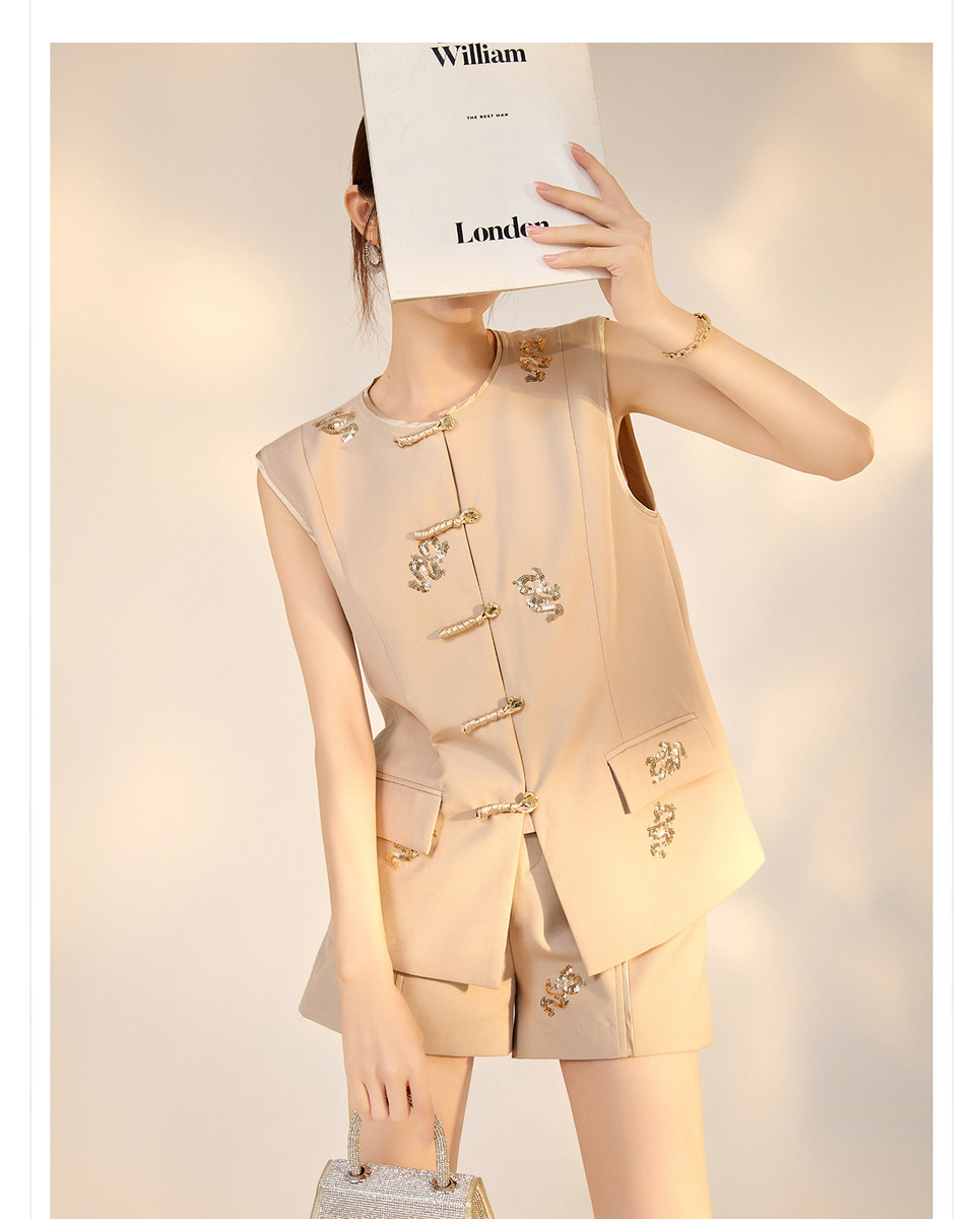 Bộ đôi áo vest không tay dáng ôm kèm quần short thêu họa tiết nữ — Quần short thêu (giao hàng trong ngày), Áo thêu (giao hàng trong ngày)