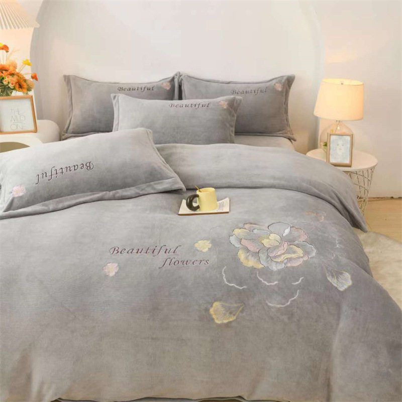 Little Red Riding Book Selection Autumn and Winter Warm Crystal Velvet Four-piece Set Naked Sleeping Double-sided Milk Velvet Quilt Cover Bed Sheet