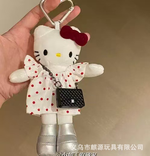 ショルダーバッグ 赤水玉【ラブキーホルダー風】