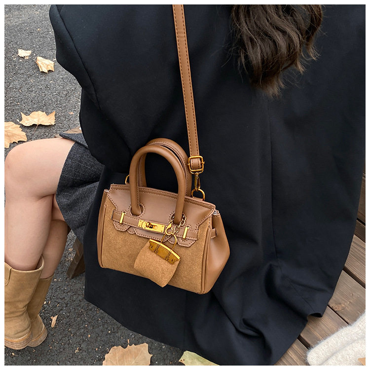 O1CN01sxPI652IRDN1YOeeT !!2207805539282 0 cib