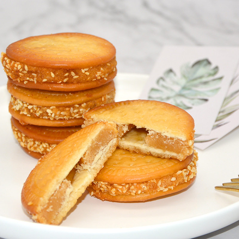 Mung bean cake crispy fried sandwich chestnut pumpkin cake bulk wholesale traditional snacks old-fashioned pastry