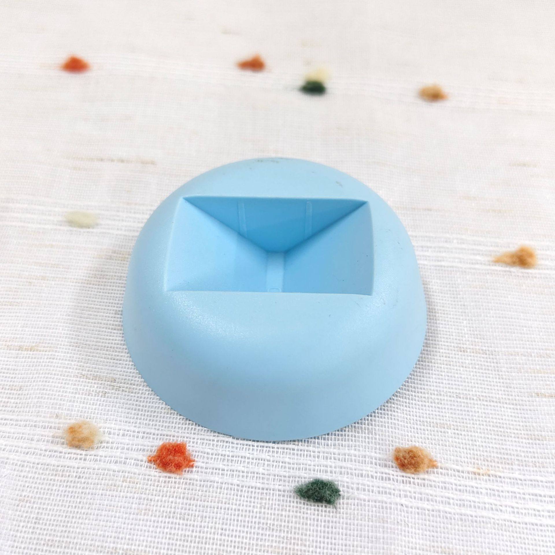 Transparent high-definition visual pe film box suspension box small item jewelry storage base support is stable and anti-shaking