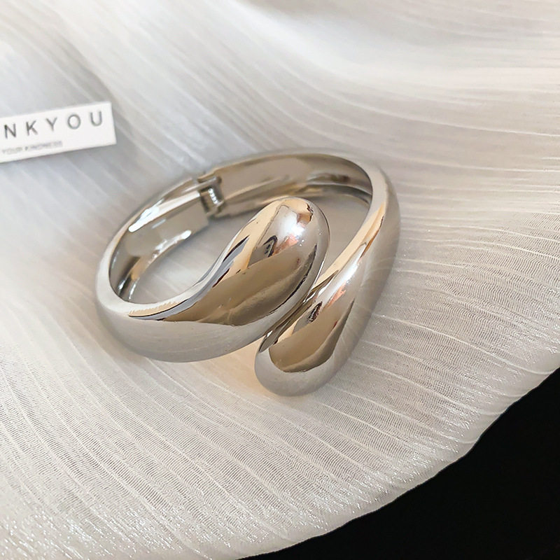 欧美跨境简约时尚手镯臂环小众冷淡风气质手环高级感百搭手饰批发