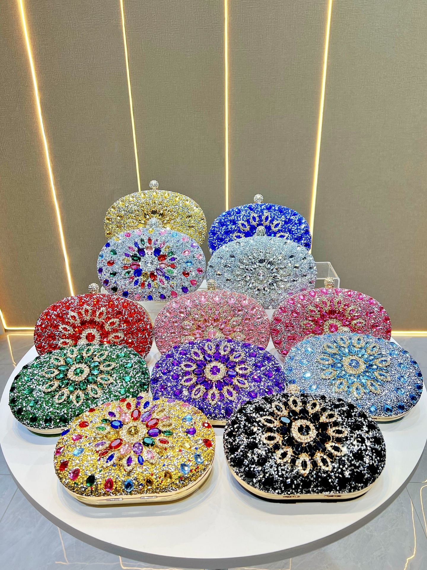 Cross-border Rhinestone Sunflower Dress Banquet Bag Luxury Celebrity Elegant All-match Diamond-encrusted Crossbody Small Handbag Full Diamond 20 O1CN01t2ZyNs2LHXrNruZK8 !!2216856689667 0 cib