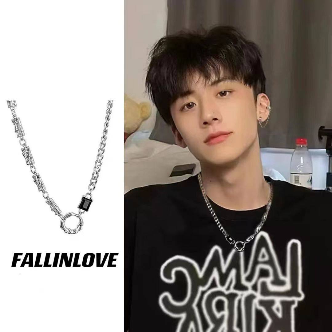 Necklace men's fashion trend titanium steel non-fading clavicle chain personality simple handsome men's hip hop neutral wind jewelry