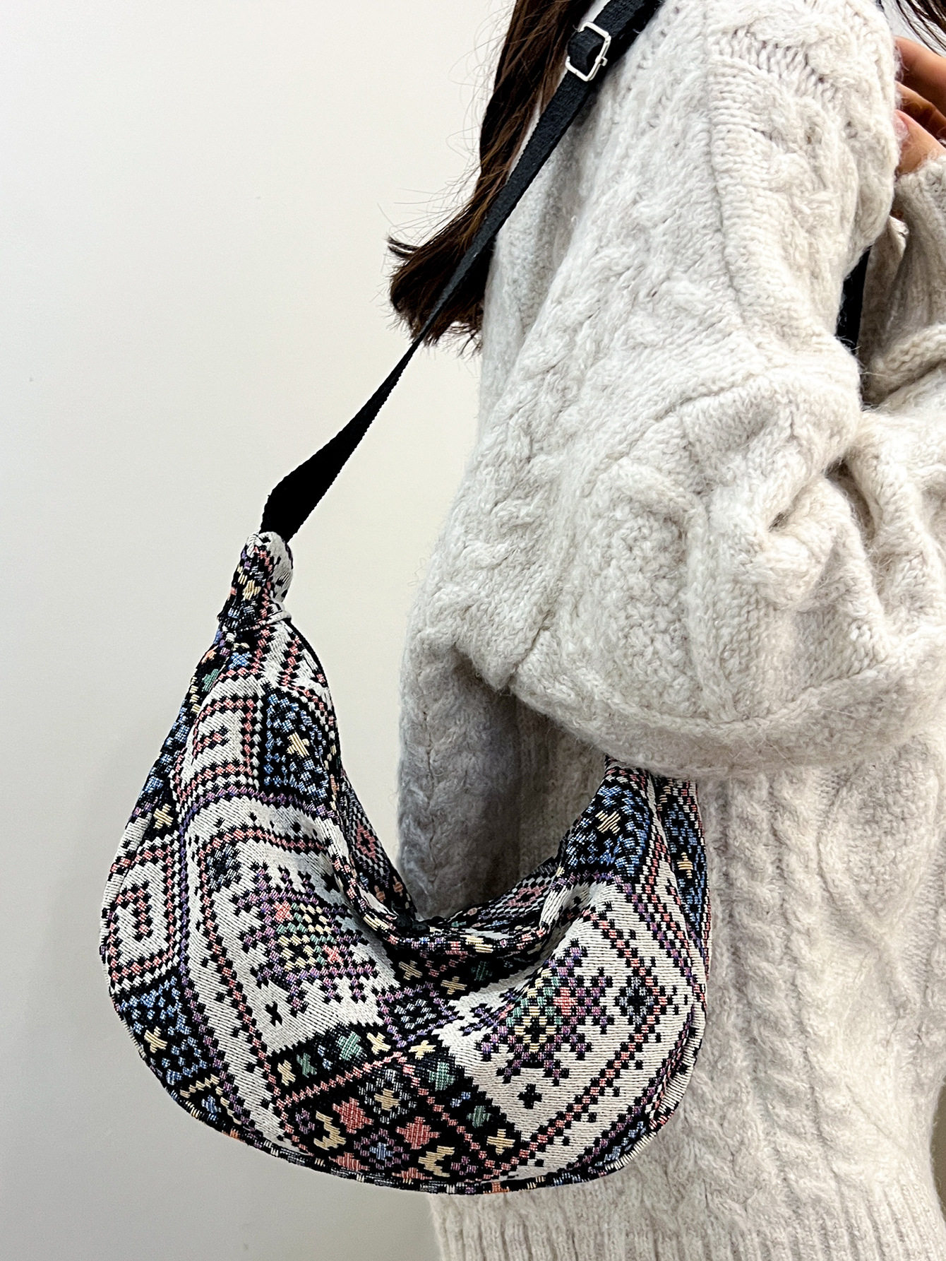 2024 Trendy Fashion Ethnic Style Women's Bag Casual Simple Western Style Large Capacity Tote Women's Bag Shoulder Axillary Women's Bag