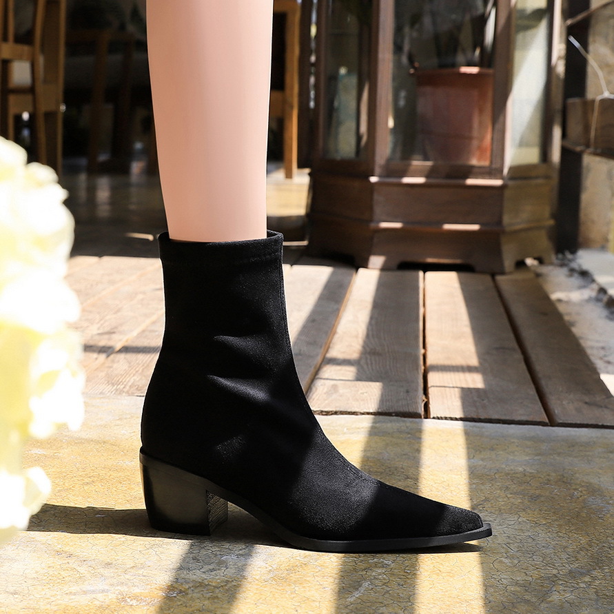 (Mới) Mã A8986 Giá 810K: Boot Cổ Thấp Nữ Huesin Sexy Gợi Cảm Sexy Mũi Nhọn Gót Vuông Phong Cách Âu Mỹ Giày Dép Nữ Chất Liệu G03 Sản Phẩm Mới, (Miễn Phí Vận Chuyển Toàn Quốc).
