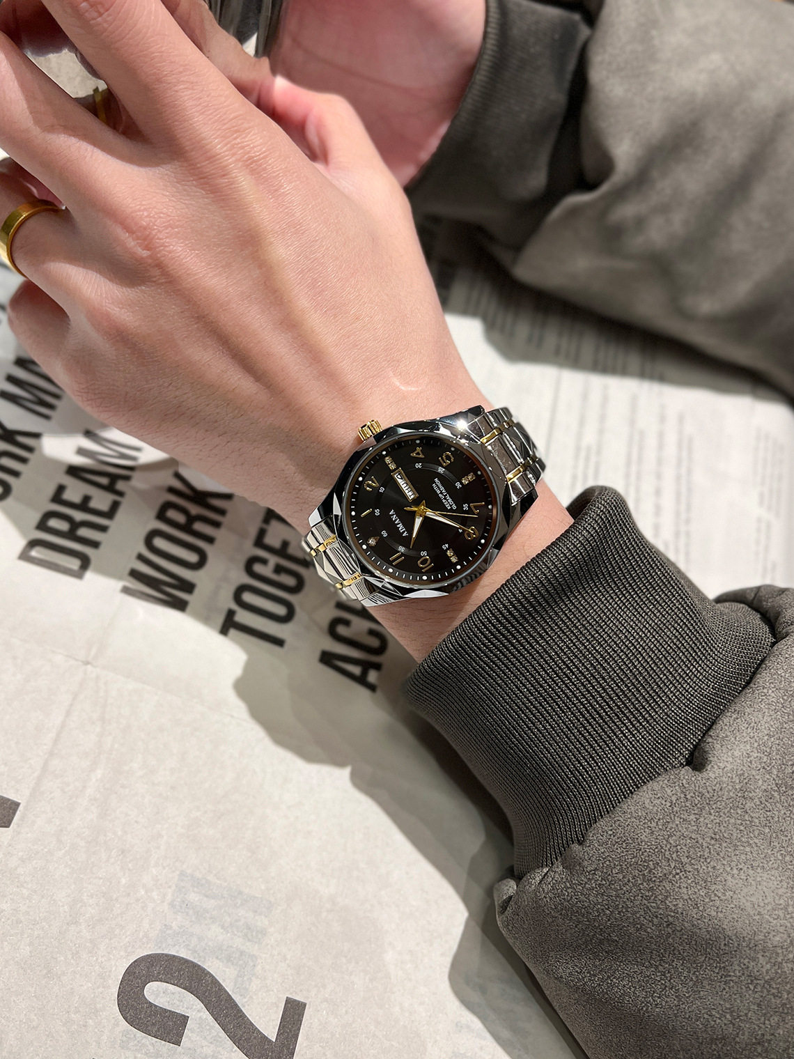 O1CN01tDVf5z1Y0DeumE3Do !!2216212932996 0 cib