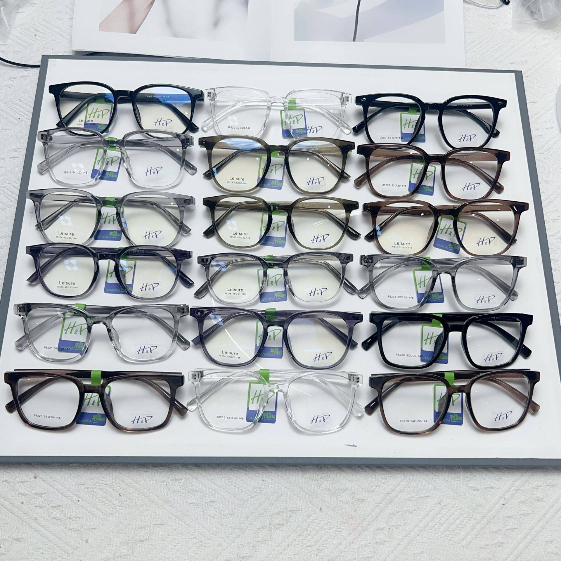 Men's and Women's Plate Large Frame Cyber Celebrity Flat Mirror Plain-made All-match Short-sighted Mirror Frame Red Riding Book Same Ultra Light Mirror Frame