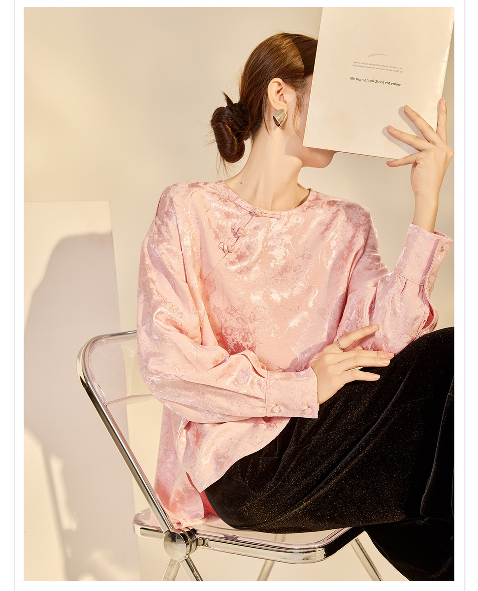 Áo sơ mi nữ dài tay dáng rộng họa tiết hoa dệt jacquard — Hồng đào (giao hàng 7 ngày), Trắng Nguyệt Hoa (giao hàng 7 ngày), Trắng Nguyệt Hoa (Giao hàng trong ngày)