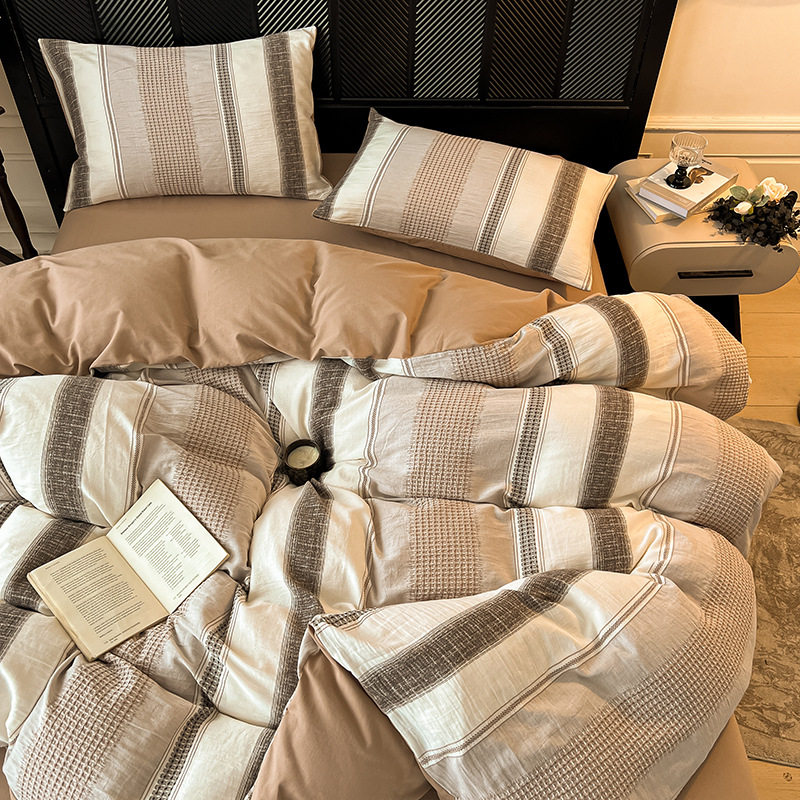 Autumn and Winter Class a Simple Cotton Brushed Bed Four-Piece Set Pure Cotton Thickeneded Yarn-Dyed Jacquard Quilt Cover Bed Sheetss and Fitted Bed Sheetss