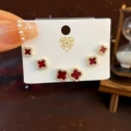 Silver needle-quatrefoil gold red 6667