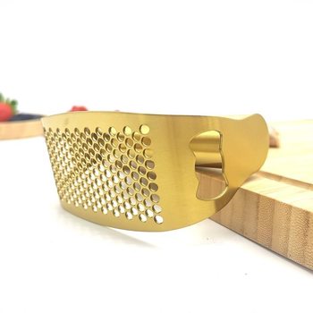 Stainless Steel Ring Garlic Press Manual Curved Garlic Masher Garlic Mashed Kitchen Small Tool with Bottle Opener