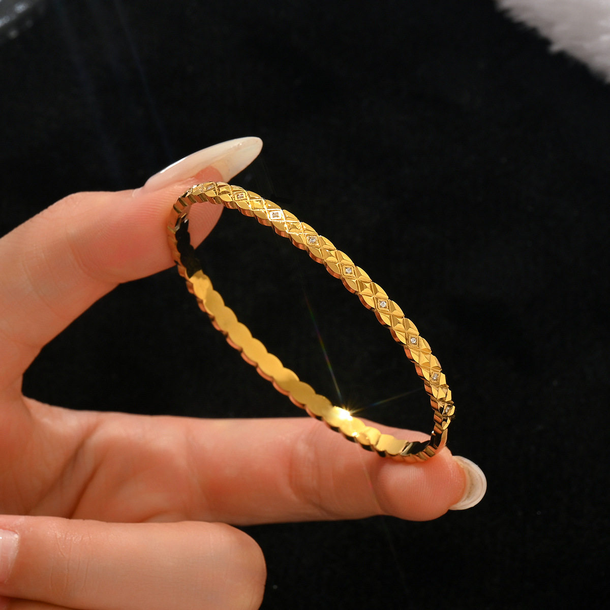 欧美热卖时尚不锈钢金色手镯不易褪色18K不锈钢首饰gold bangles