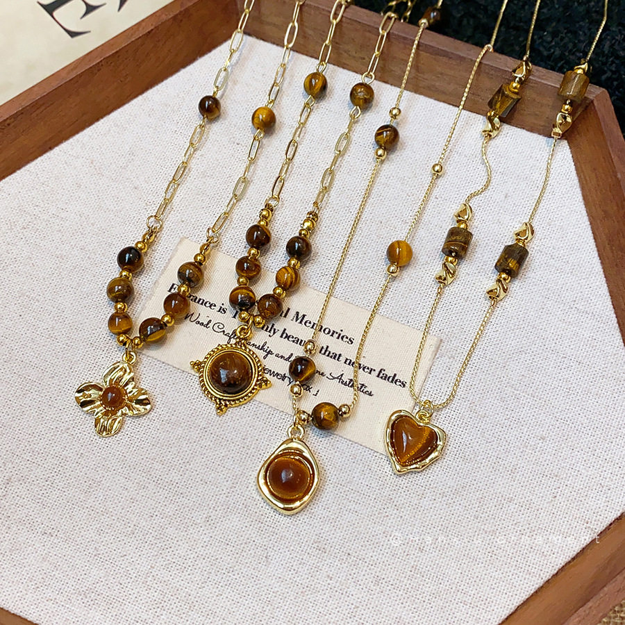 Tiger Eye Stone Beaded Round Pendant Necklace Women's Retro Fashion Temperament Clavicle Chain Light Luxury High-End Necklace Wholesale