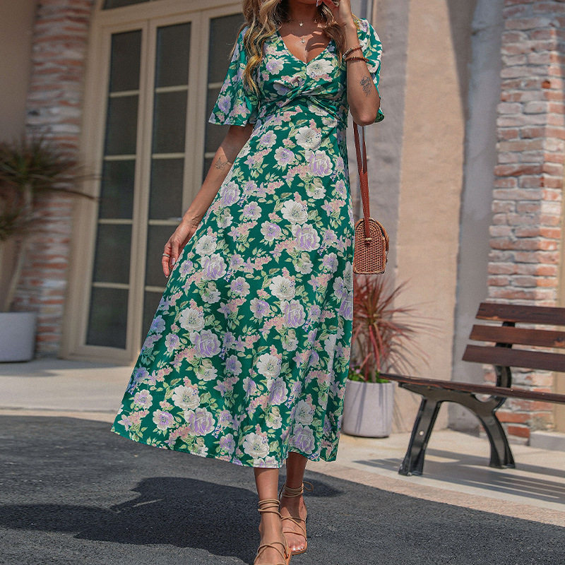 Summer Floral Midi Dress for Women Slim Fit Elegant Style Comfortable Fabric Perfect for Casual Outings Wholesale