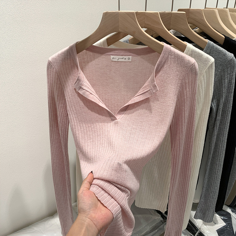 in stock 2025 Elegant Wool V-neck Slim-fit Inner Knitted Base Shirt Women's Commuter Spring and Winter Western Style High-end Unique