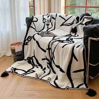 New Black and White Simple Line Geometric Half Velvet Blanket Sofa Blanket Office Nap Blanket Light Luxury Blanket