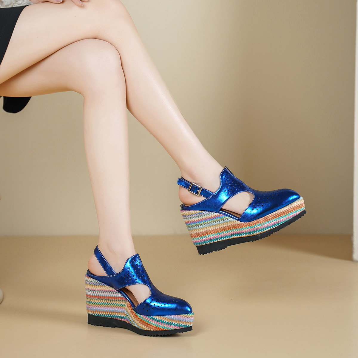 Sandal La Mã nữ da thật gót xuồng 10cm đế bánh mì tăng chiều cao — Màu be, Màu xanh dương