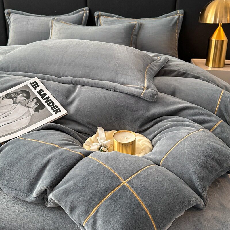 Four-piece double-sided velvet padded quilt cover velvet pillowcase velvet solid color milk ins baby dormitory three-piece bed sheet