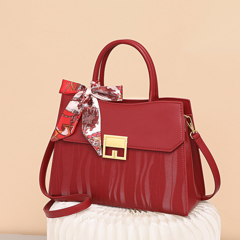 Burgundy (phiên bản công khai)