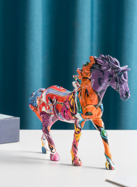 北欧骏马动物树脂摆件乔迁礼品