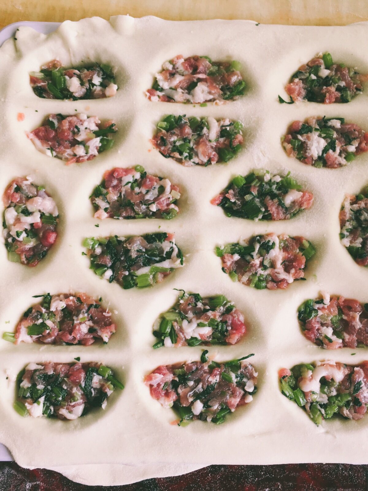 New Creative Crescent-Shaped Dumpling Speeder, Dumpling Maker, Dumpling Mold, Dumpling Artifact, Can Make 18 Dumplings at a Time