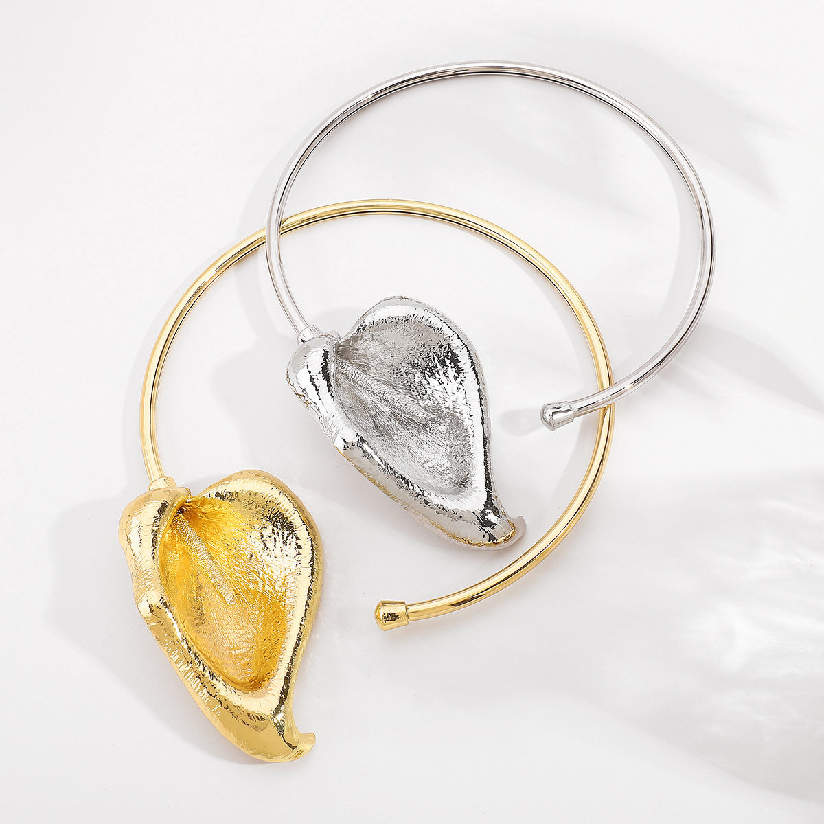 N12144 European and American Exaggerated Poplar Leaves Three-dimensional Metal Wind Collar Light Luxury Retro Niche High-end Necklace for Women