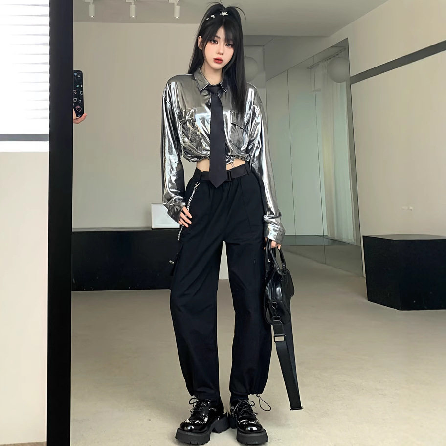 Spring and Autumn Silver Long-Sleeved Waist-Cinching Shirt Jacket Slim-Fit High-Waisted Cargo Pants Two-Piece Set for Women with Chain Elements