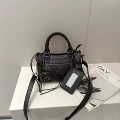 Small black 24cmx15x8
