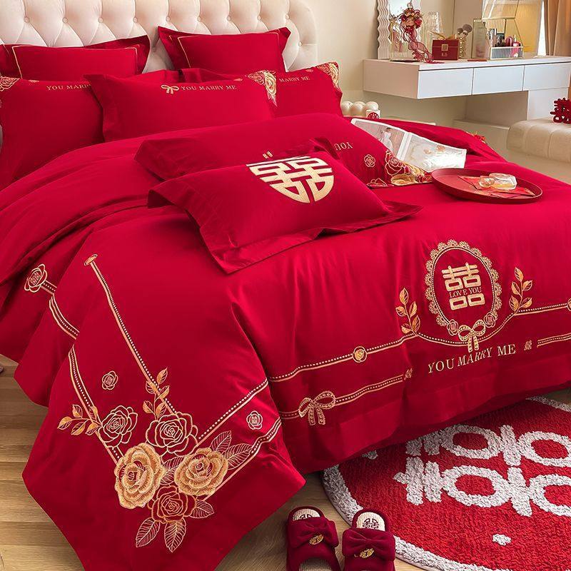 Wedding Quilt Seven-Piece Set, Complete Wedding Room Bedding Set, Dragon and Phoenix Four-Piece Set, Festive Bride's Dowry Quilt Wholesale