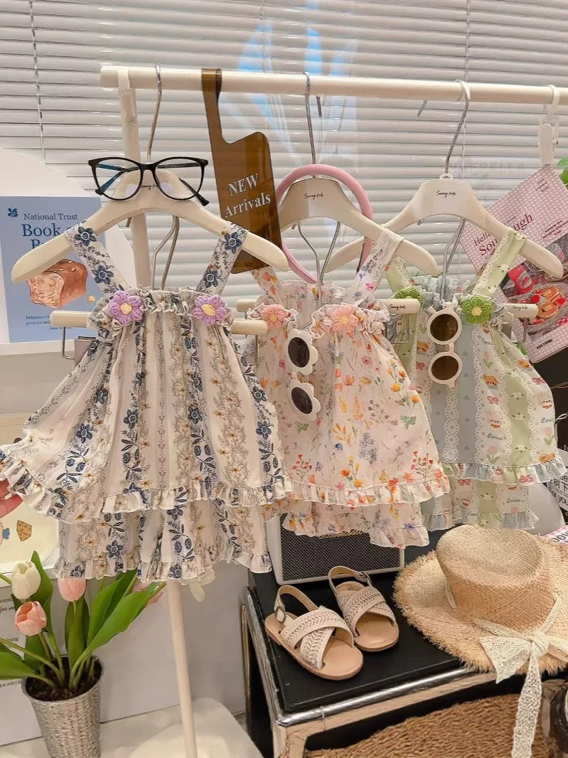 Set dua bagian motif bunga baru anak perempuan, rompi tali stylish dengan bunga rajut berumbai