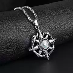 New Vintage Travel Compass Pendant Stainless Steel Necklace, Stylish and Unique, Fashionable Hip-Hop Long Sweater Chain Accessory