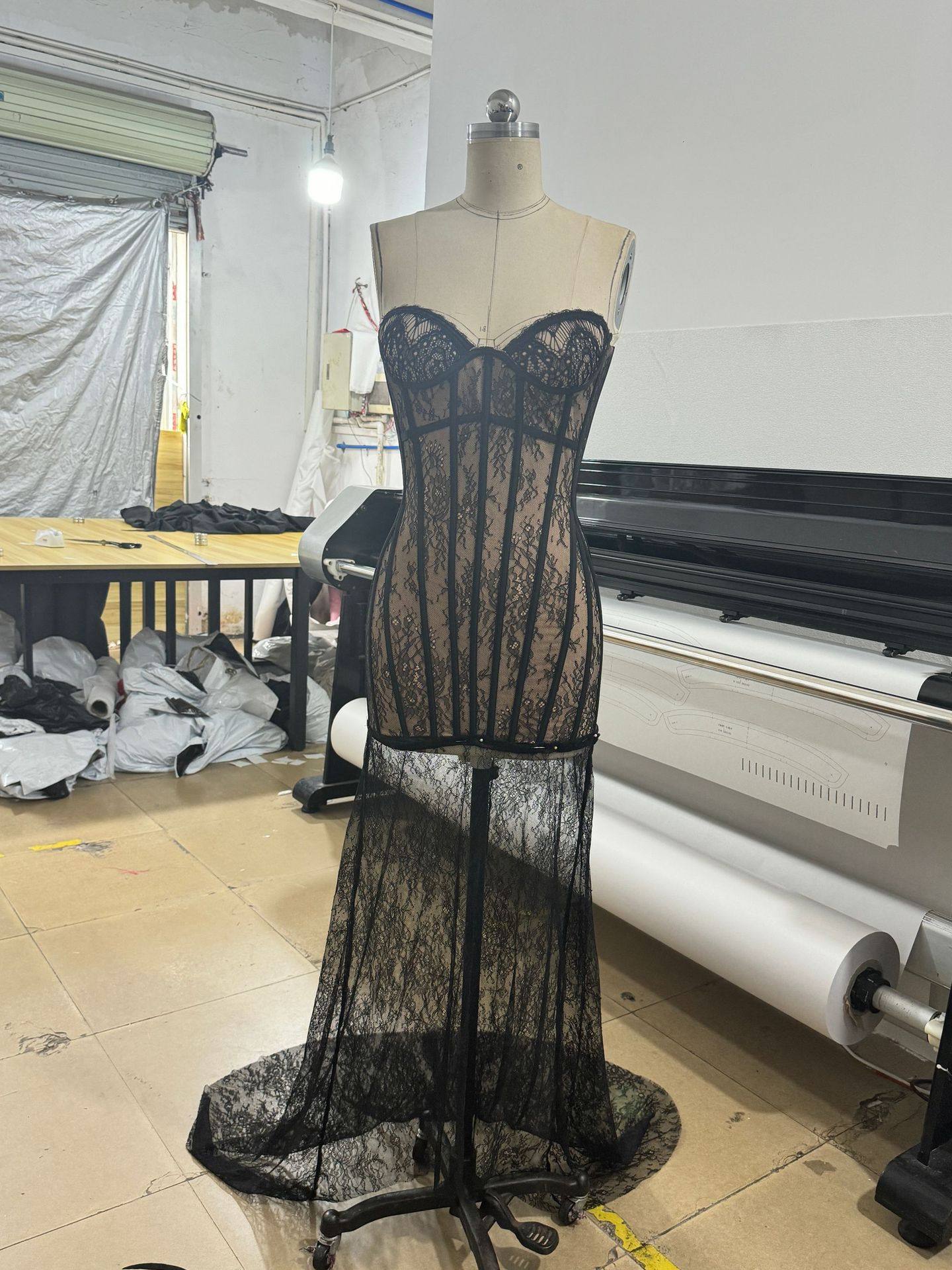 Cross-Border European and American Style Tube Top, Fishbone Waist, Lace Fishtail Skirt, Sexy See-Through Mesh Splicing, Detachable Two-Piece Set