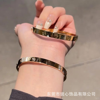 High-End Screw-Style Bracelet with Four Diamonds, 18K Rose Gold, Luxury Light Luxury Couple Stainless Steel Alternative Bracelet