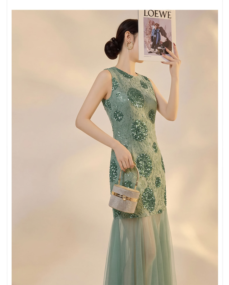 Đầm suông nữ hoa nhí thêu đính cườm phối ren thanh lịch — Xanh lục