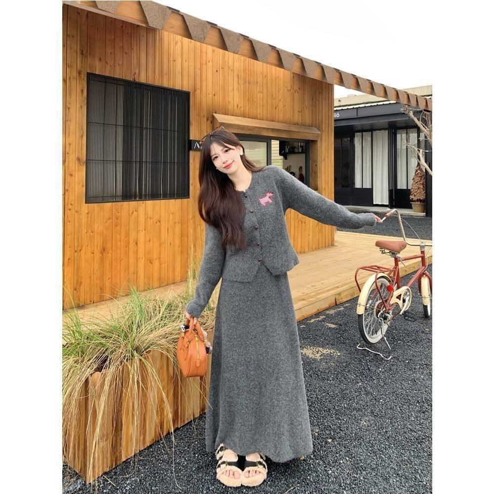 Dress Suit Women's Autumn and Winter New High-End Elegant Commuter Slim Knitted Cardigan Half-Length Skirt Two-Piece Set