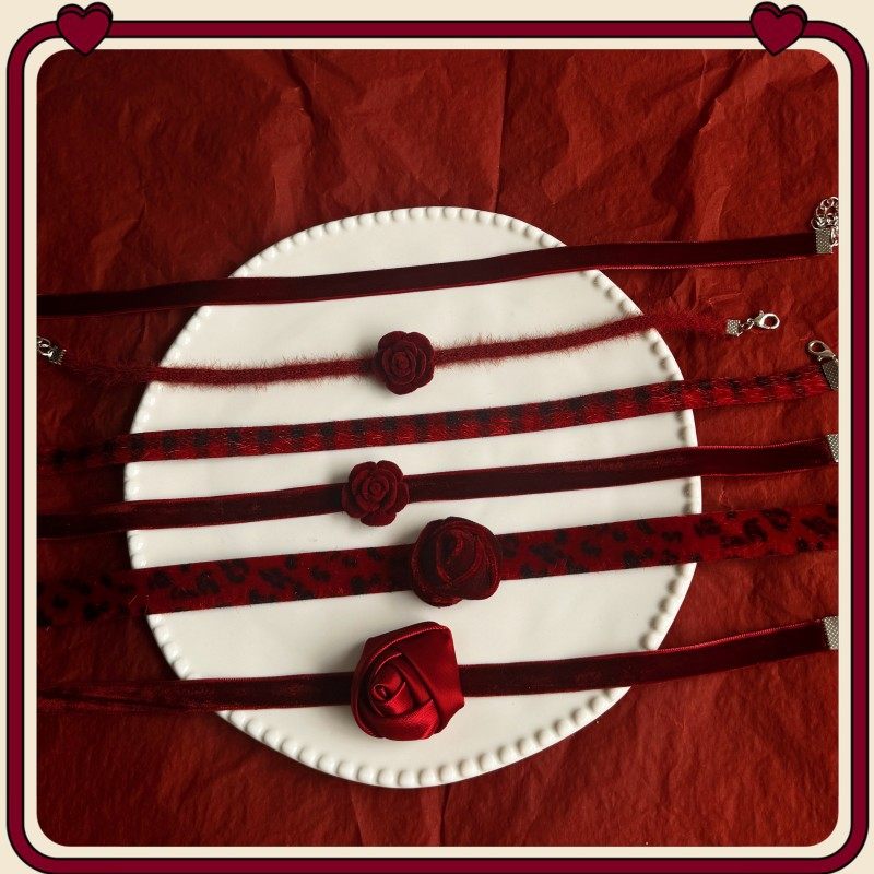 Cross-Border New Product Ankora Red Collar Rose Choker Clavicle Chain Christmas and New Year Necklace for Women