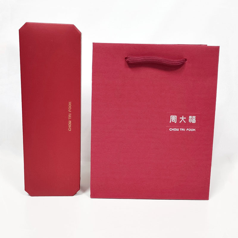 [Authentic Chow Tai Fook] Wedding Jewelry Box Velvet Lined Anti-Scratch Portable Wedding Gift Jewelry Box for Girlfriend