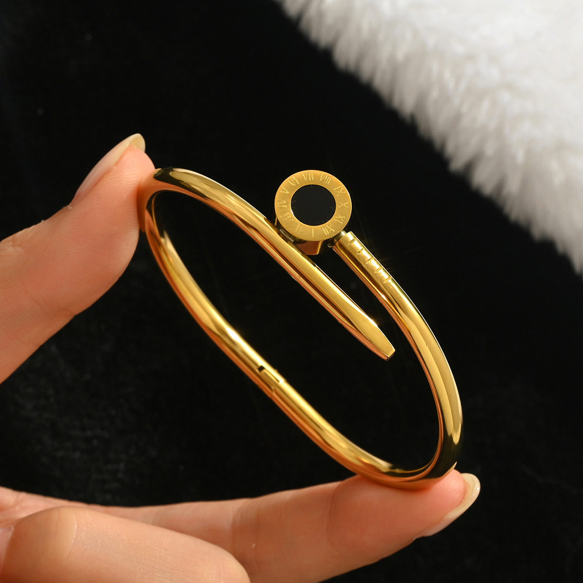 欧美热卖时尚不锈钢金色手镯不易褪色18K不锈钢首饰gold bangles