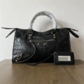 Gold rivets-medium size 38*23*10cm-black-ready for delivery on the same day