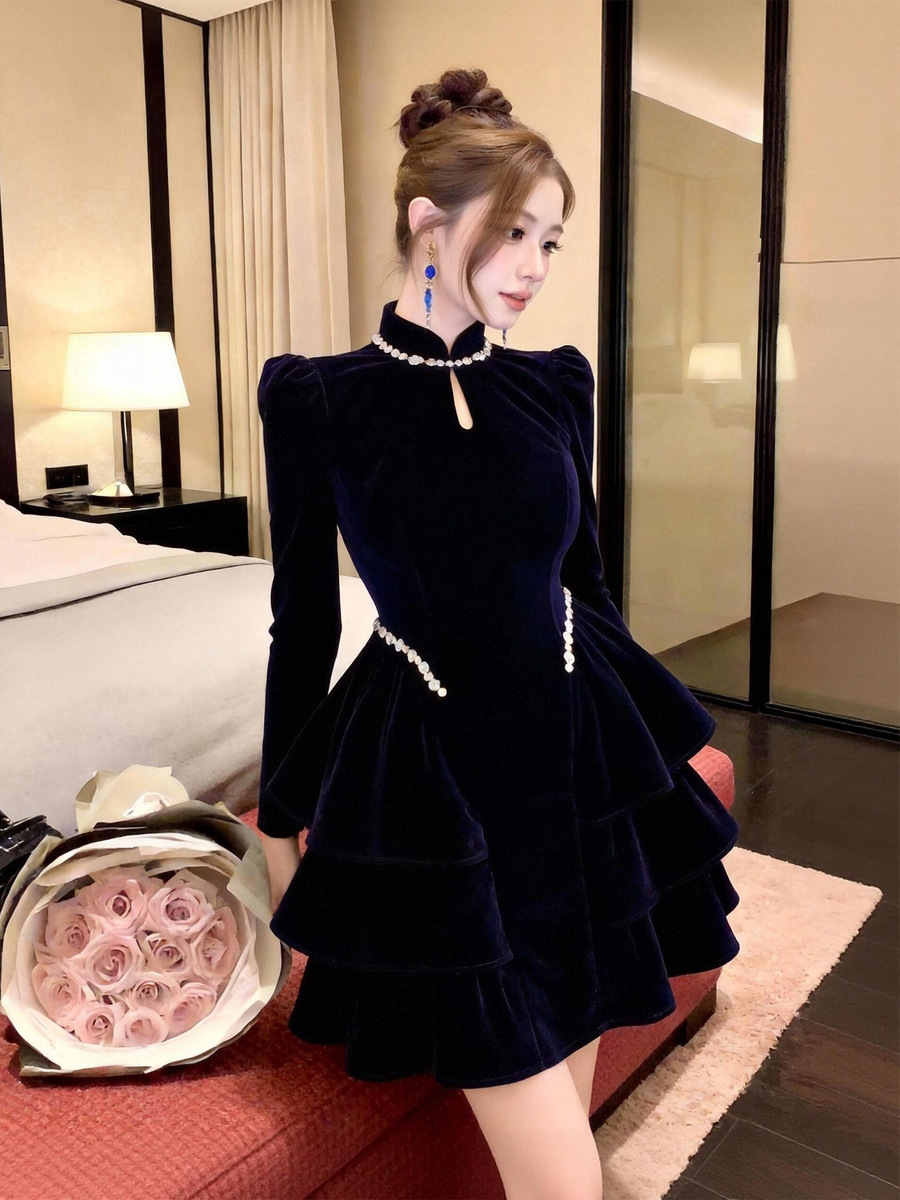 Đầm nhung cổ đứng chiết eo bèo nhún đính đá dáng xòe bồng nữ — Xanh tím than