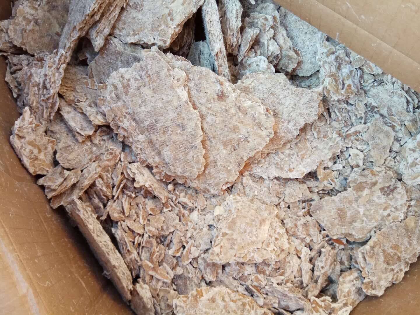 Qihuishan Factory Direct Sales Food-Grade Pressed Northeast Wild Pecan Oil Powder Walnut Oil Cake Manufacturer Wholesale