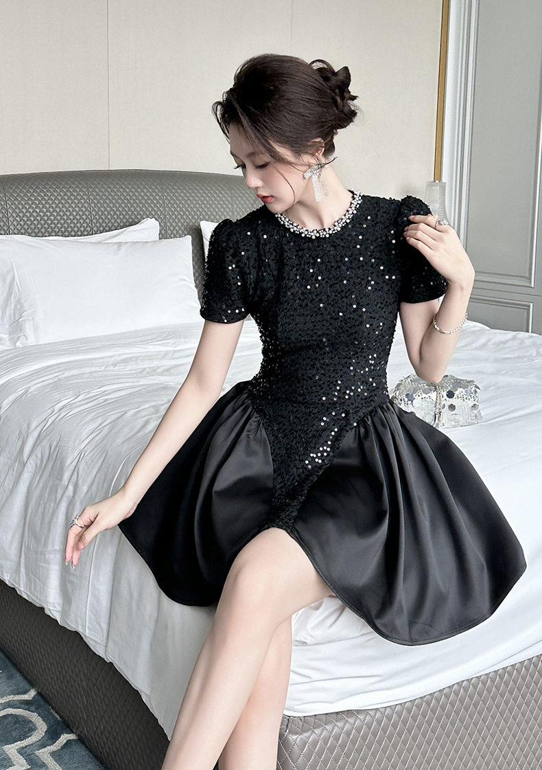 Đầm maxi nữ thắt eo tay ngắn cổ tròn chất liệu sequin lấp lánh — [Đen] chi tiết 7
