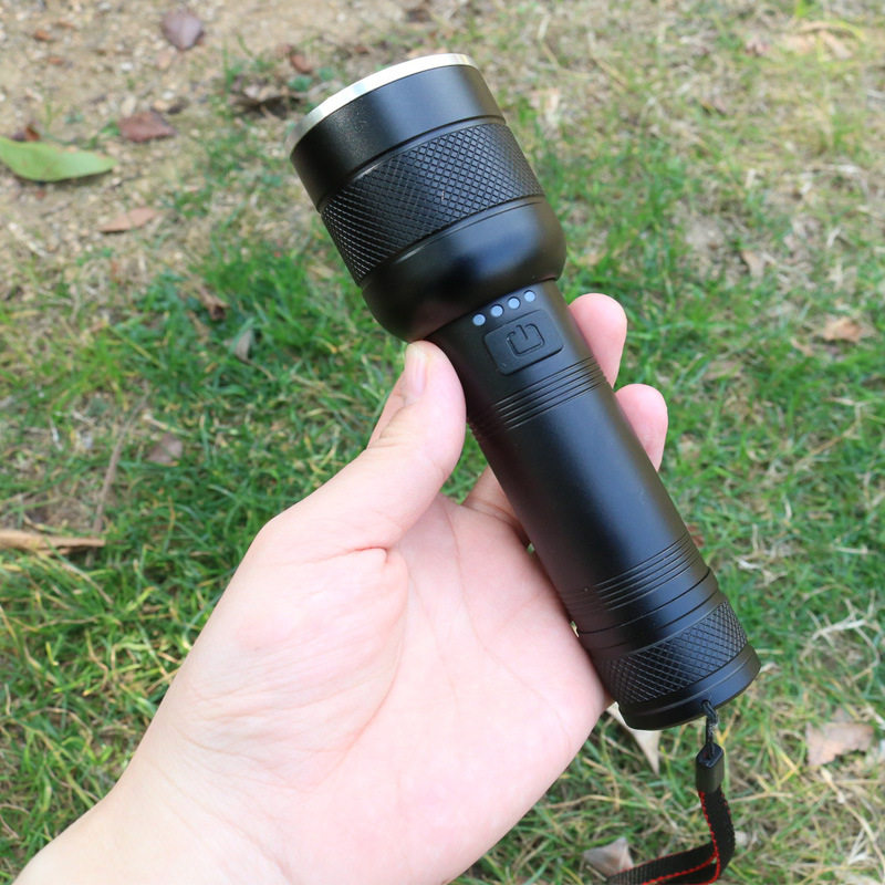 Cross-border USB flashlight new P70 strong light flashlight high power outdoor lighting 26650 battery led flashlight