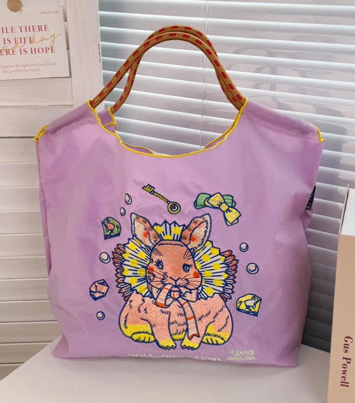 紫のドラゴンウサギ