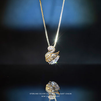 Little Swan Necklace Women's Light Luxury High-end Design Sense Fashion Elegant All-match Small Internet Celebrity Clavicle Chain Diamond Pendant